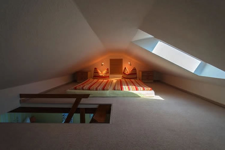 Schlafzimmer unterm Dach