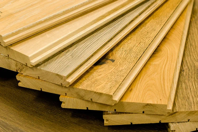 Massivholzparkett in verschiedenen Holzarten