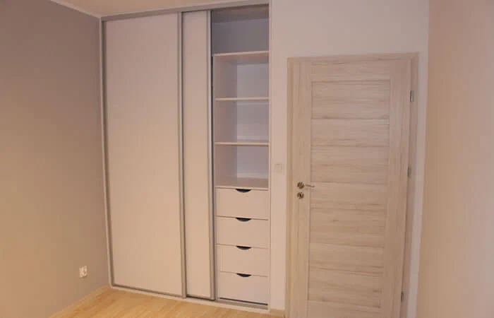 Einbauschrank