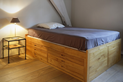 Passend auch bei wenig Platz: Bett mit Schubladen (120 breit)