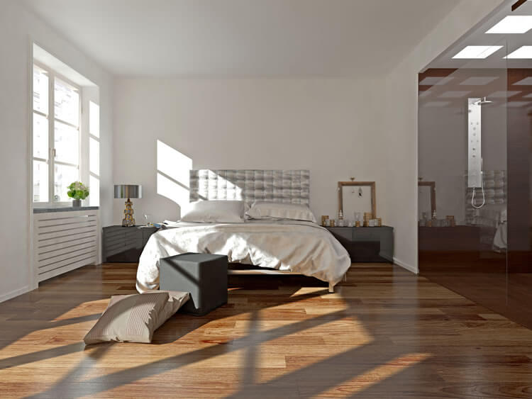 Laminatboden in Holzoptik im Schlafzimmer