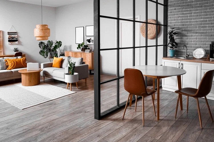 Trennwand zwischen Wohnzimmer und Essbereich