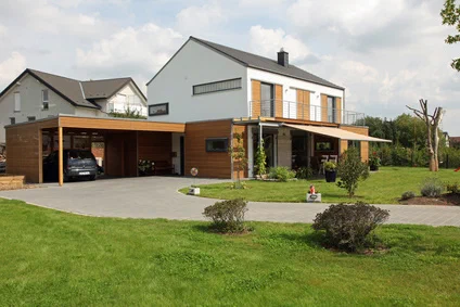 Nicht beleuchteter Carport