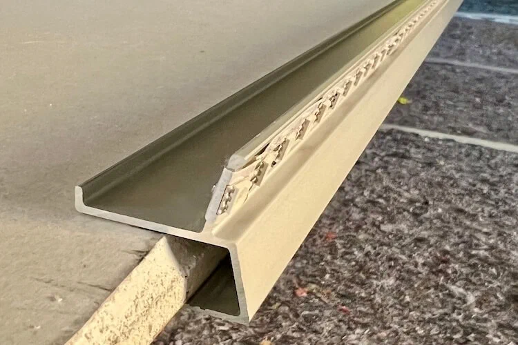 Schattenfugenprofil Alu mit Winkel