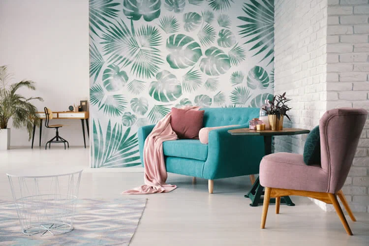 Moderne Sessel in türkis und rosa